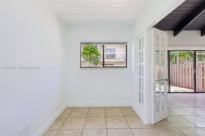 2112 SW 81st Way, Davie, FL 33324 - Photo 20
