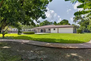 10425 SW 62nd St, Miami, FL 33173 - Photo 32