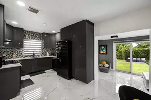 285 NW 45th St, Miami, FL 33127 - Photo 10