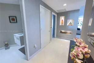 17111 Biscayne Blvd, North Miami Beach, FL 33160 - Photo 18