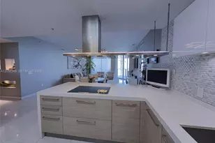 17111 Biscayne Blvd, North Miami Beach, FL 33160 - Photo 14