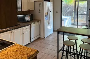 1470 Flamingo Ct, Pembroke Pines, FL 33026 - Photo 12
