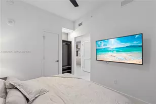 159 NE 6th St, Miami, FL 33132 - Photo 14
