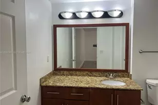215 SW 117th Terrace, Pembroke Pines, FL 33025 - Photo 4