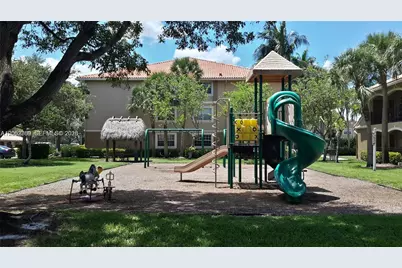 215 SW 117th Ter #14103, Pembroke Pines, FL 33025 - Photo 16