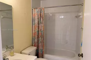 8019 Lake Dr, Doral, FL 33166 - Photo 12