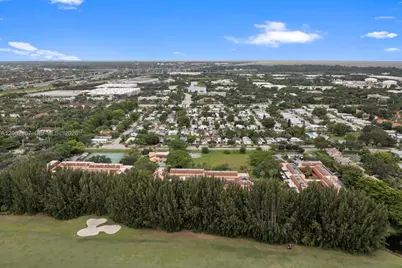 430 Commodore Dr #310, Plantation, FL 33325 - Photo 32