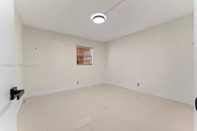430 Commodore Dr #310, Plantation, FL 33325 - Photo 18