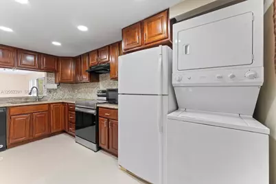 430 Commodore Dr #310, Plantation, FL 33325 - Photo 28