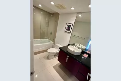 1000 Quayside Ter #805, Miami, FL 33138 - Photo 12