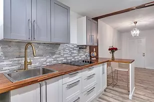 1450 NE 170th St, North Miami Beach, FL 33162 - Photo 14