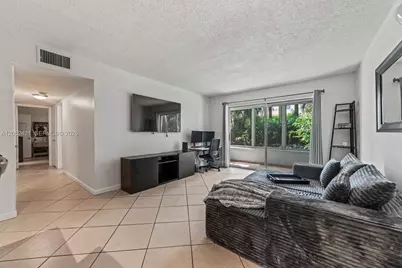 1400 Tallwood Ave #107, Hollywood, FL 33021 - Photo 10