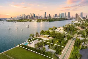 1300 S Venetian Way, Miami, FL 33139 - Photo 1