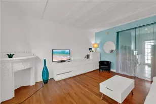 439 15th St, Miami Beach, FL 33139 - Photo 1