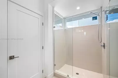 31 N Shore Dr #31, Miami Beach, FL 33141 - Photo 36