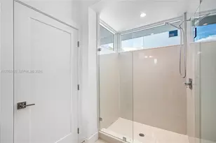 31 N Shore Dr, Miami Beach, FL 33141 - Photo 36