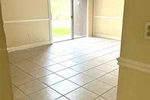 9477 SW 76th St, Miami, FL 33173 - Photo 6