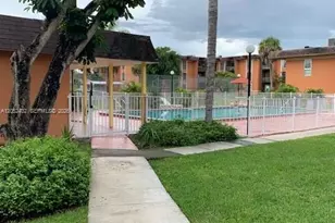 9477 SW 76th St, Miami, FL 33173 - Photo 16