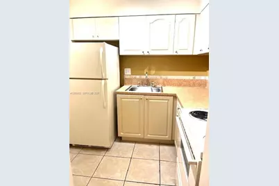 9477 SW 76th St #O4, Miami, FL 33173 - Photo 10