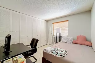1110 W Fairway Rd, Pembroke Pines, FL 33026 - Photo 54