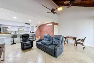 1110 W Fairway Rd, Pembroke Pines, FL 33026 - Photo 32