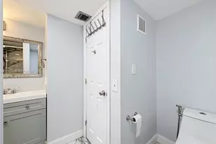 1110 W Fairway Rd, Pembroke Pines, FL 33026 - Photo 46