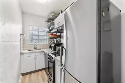 819 Meridian Ave #5, Miami Beach, FL 33139 - Photo 10