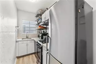 819 Meridian Ave, Miami Beach, FL 33139 - Photo 10