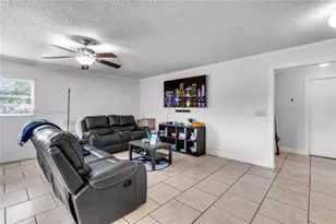 5829 Taylor St, Hollywood, FL 33021 - Photo 4