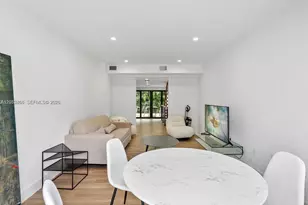 1134 71st St, Miami Beach, FL 33141 - Photo 18