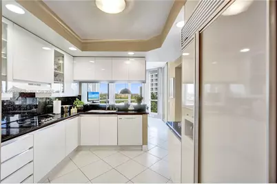21150 Point Pl #805, Aventura, FL 33180 - Photo 20