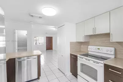 2228 W 74th St #102-13, Hialeah, FL 33016 - Photo 2