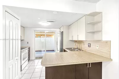 2228 W 74th St #102-13, Hialeah, FL 33016 - Photo 14