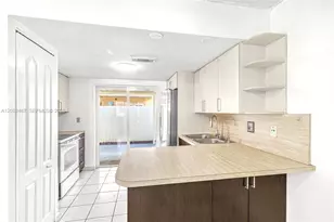 2228 W 74th St, Hialeah, FL 33016 - Photo 14
