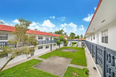 111 NW 152nd St #16, Miami, FL 33169 - Photo 12