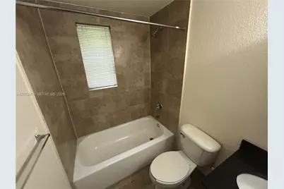 2880 Pine Tree Dr #12, Miami Beach, FL 33140 - Photo 4