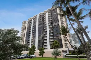 6423 Collins Ave, Miami Beach, FL 33141 - Photo 2