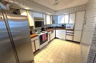 6423 Collins Ave, Miami Beach, FL 33141 - Photo 8