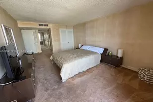 6423 Collins Ave, Miami Beach, FL 33141 - Photo 12