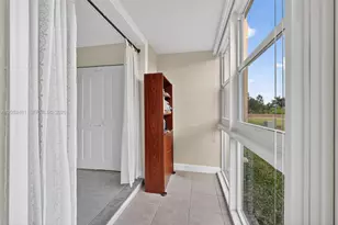 8851 Sunrise Lakes Blvd, Sunrise, FL 33322 - Photo 18