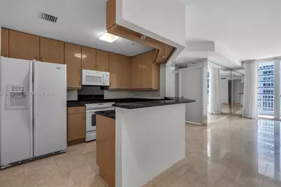 801 Brickell Key Blvd #2108, Miami, FL 33131 - Photo 2