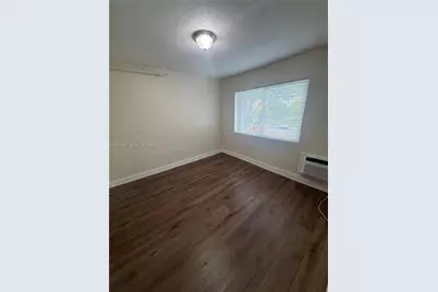 542 NW 8th St #9, Miami, FL 33136 - Photo 8