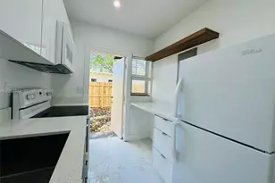 407 SE 14th Ct, Fort Lauderdale, FL 33316 - Photo 2