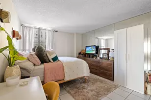 2555 Collins Ave, Miami Beach, FL 33140 - Photo 14