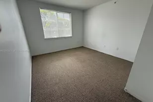 6861 SW 44th St, Miami, FL 33155 - Photo 16