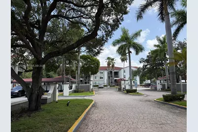 6861 SW 44th St #205, Miami, FL 33155 - Photo 2
