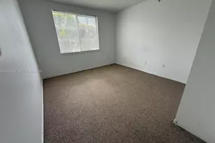 6861 SW 44th St, Miami, FL 33155 - Photo 20