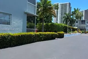 3177 S Ocean Dr, Hallandale Beach, FL 33009 - Photo 18