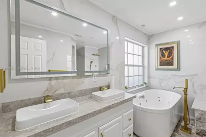 13412 NW 6th Dr, Plantation, FL 33325 - Photo 8