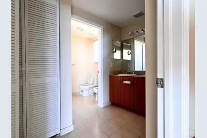 2425 SW 27th Ave #1004, Miami, FL 33145 - Photo 14